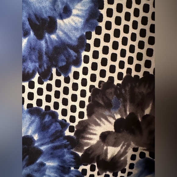 Express Portofino Button Down Top - Picture 4 of 7